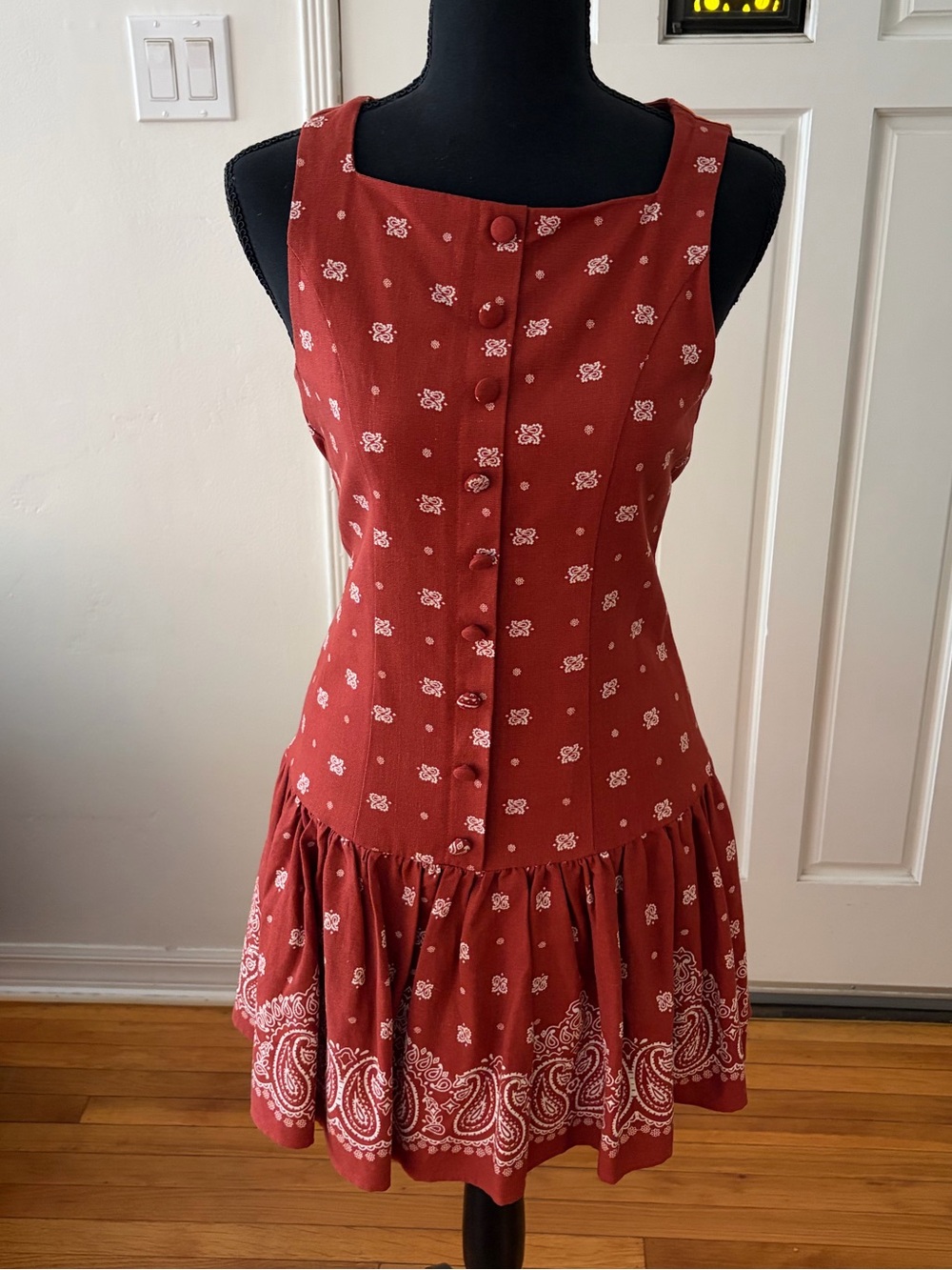 Wayf Rust Red Linen Paisley Print Sleeveless Tiered Mini Dress